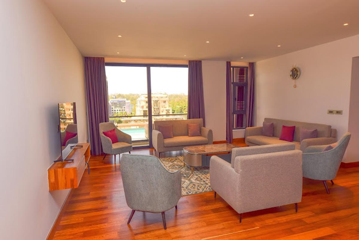 Studio Apartment with En Suite at Westlands - 2