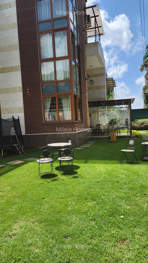 5 Bed Villa with En Suite in Lavington - 18