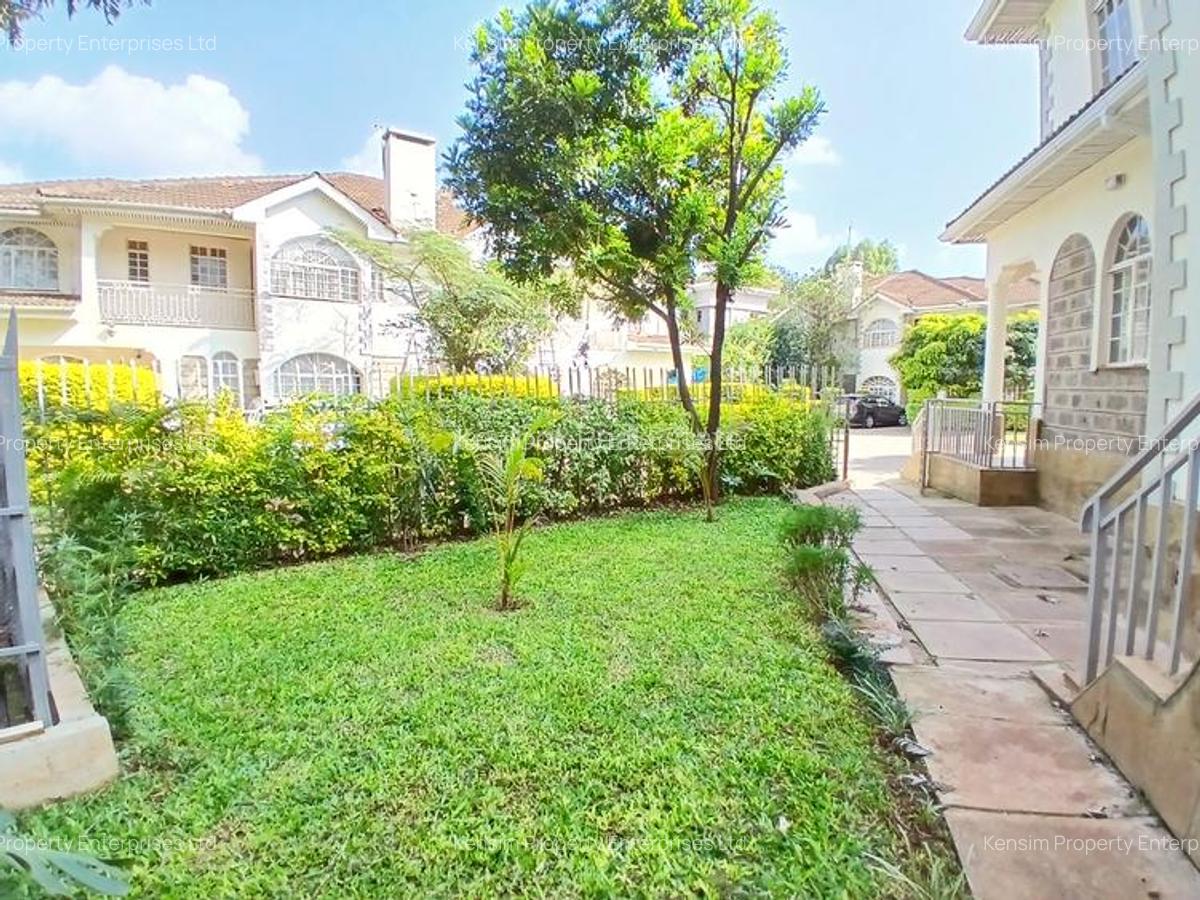 5 Bed Townhouse with En Suite in Lavington - 12