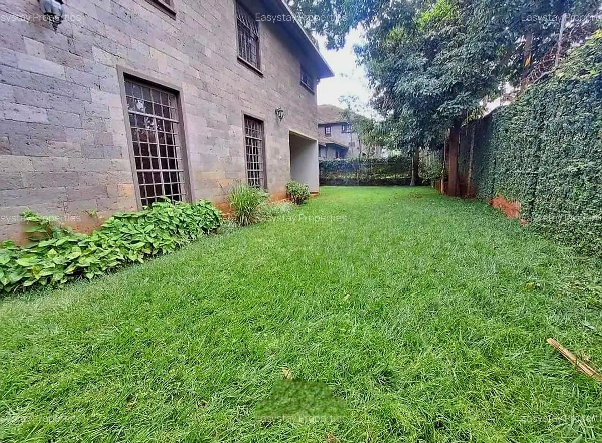 4 Bed Townhouse with En Suite in Spring Valley - 2