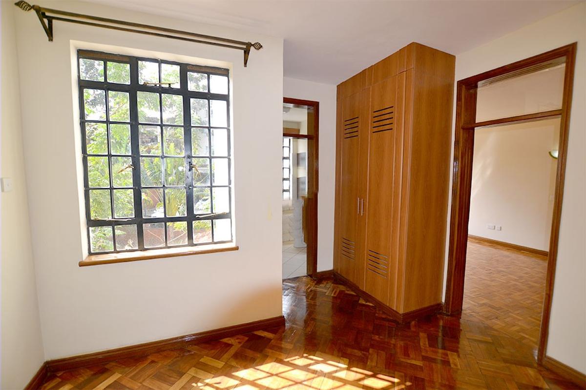 5 Bed Apartment with Swimming Pool in Westlands Area - 15