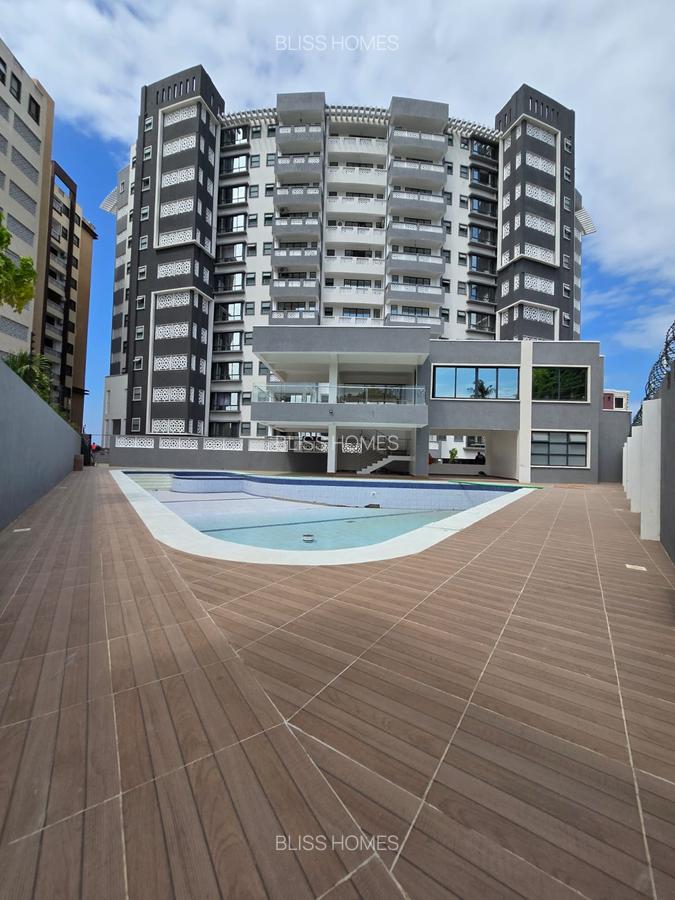 4 Bed Apartment with En Suite at Between The Reef Hotel And Mombasa Beach Hotel - 15