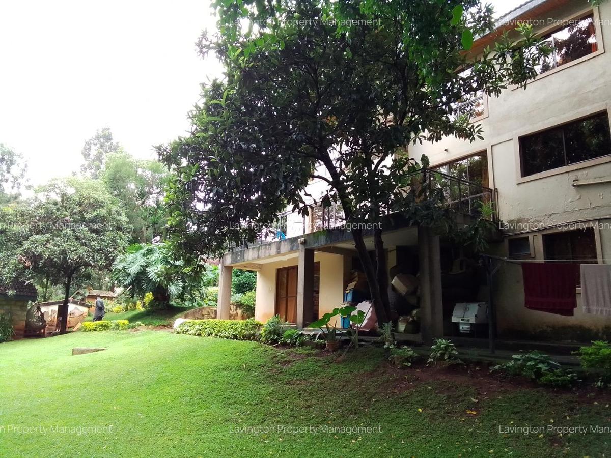 4 Bed House with En Suite at Lavington - 15