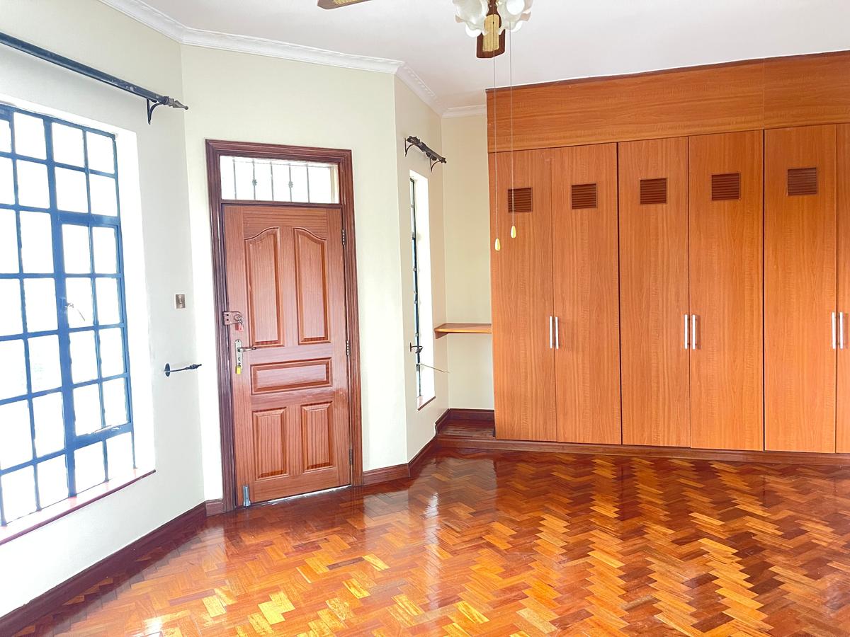 4 Bed Townhouse with En Suite in Kiambu Road - 9