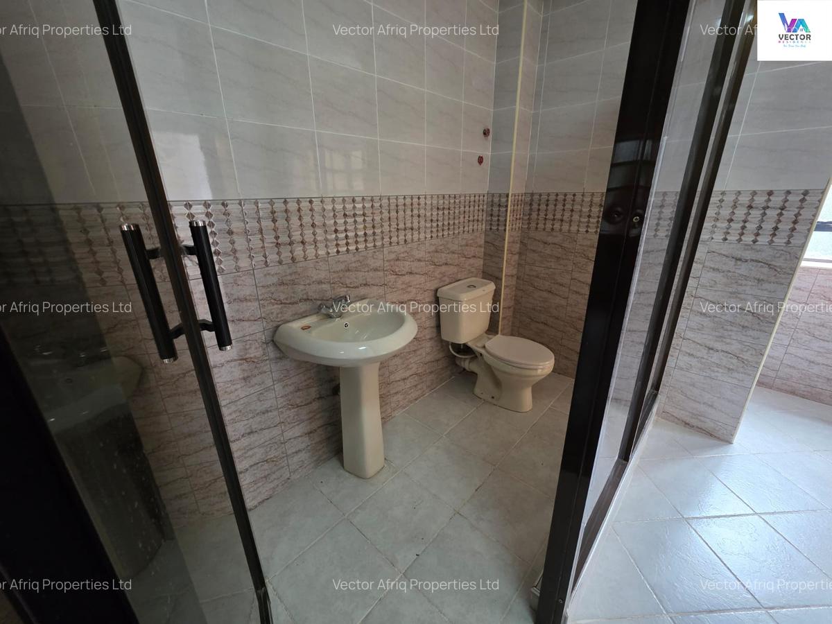 4 Bed House with En Suite in Kitengela - 16