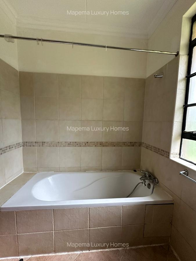4 Bed House with Swimming Pool at Miotoni - 13