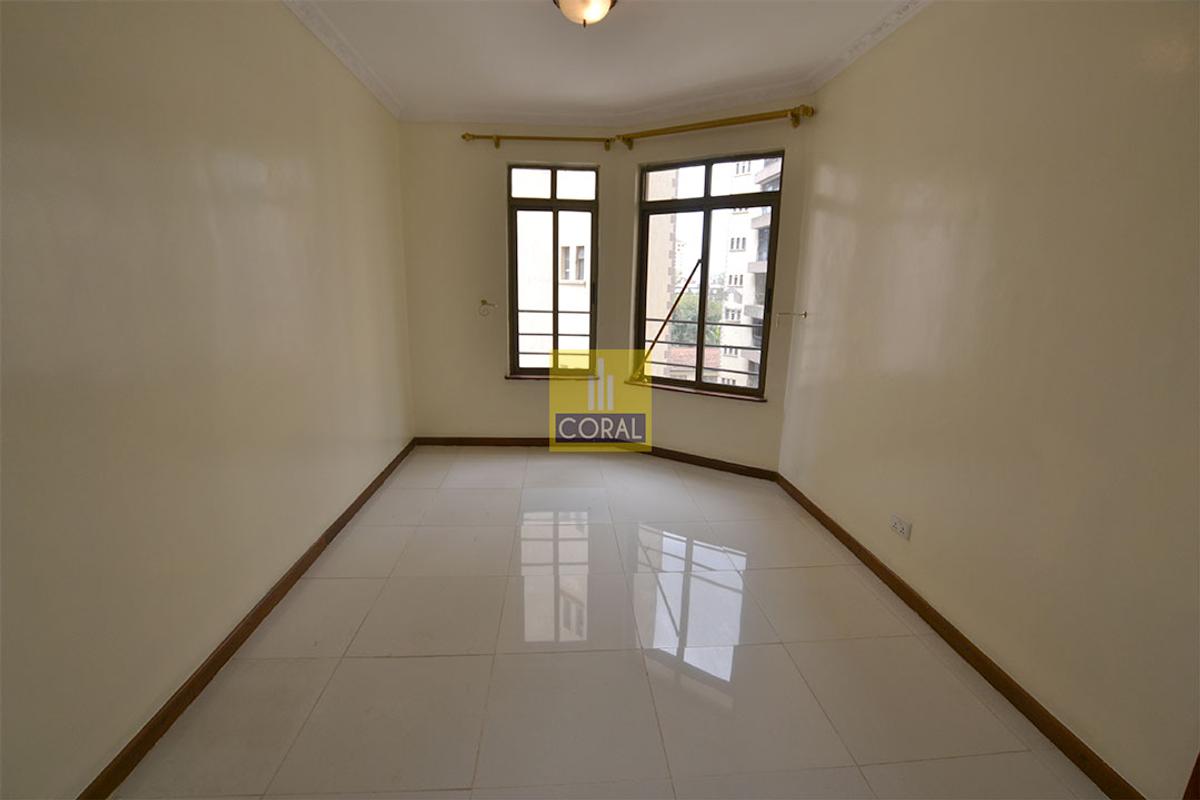 3 Bed Apartment with Swimming Pool in Kileleshwa - 9