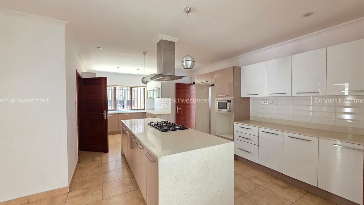 5 Bed Townhouse with En Suite at Chalbi Drive - 3