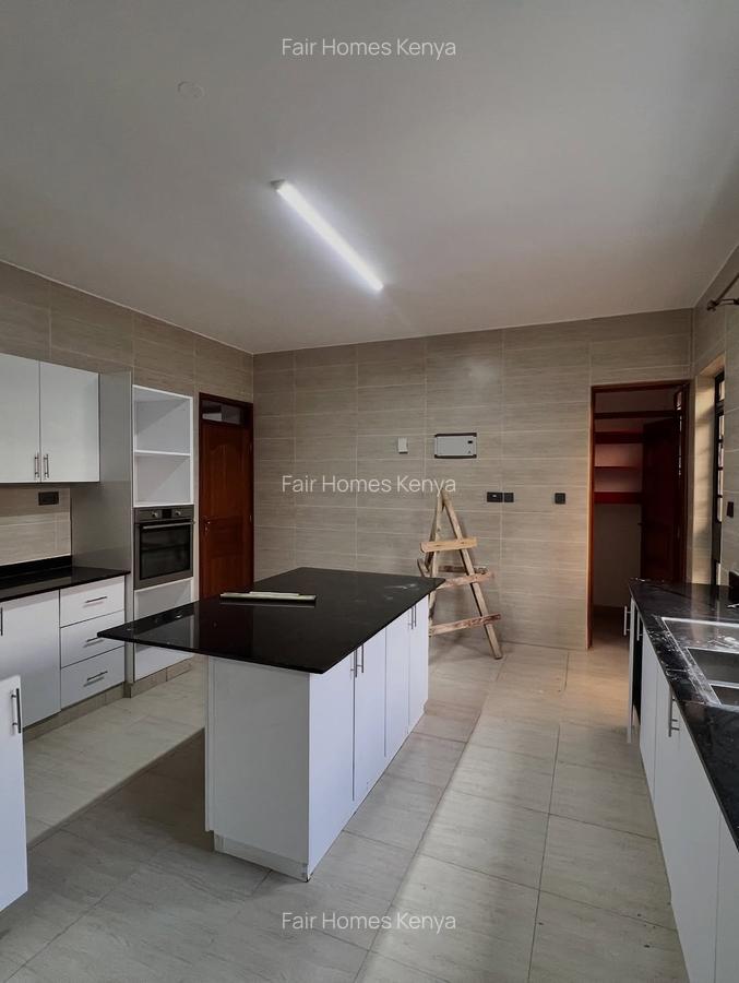 6 Bed Townhouse with En Suite at Kabasiran Avenue - 5
