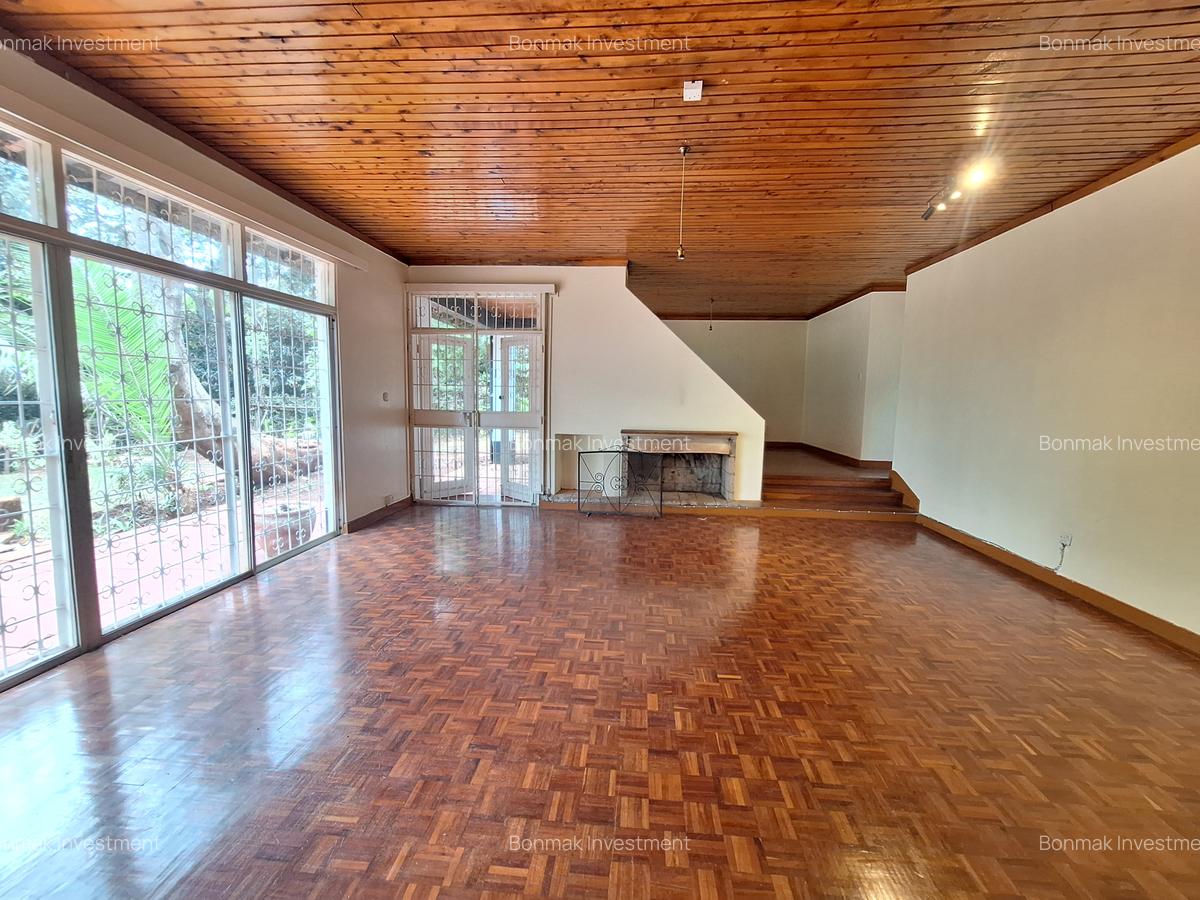 4 Bed House with En Suite at Loresho Crescent - 7