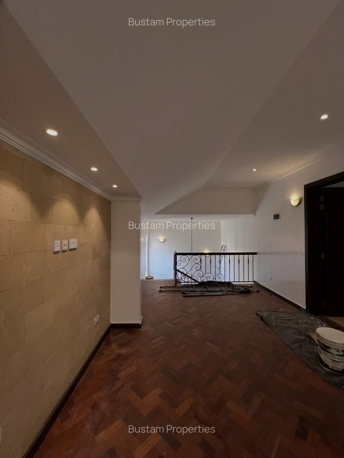 5 Bed Townhouse with En Suite in Lavington - 13