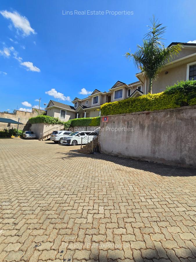 5 Bed Townhouse with En Suite in Kitisuru - 1