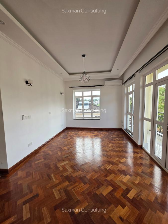 5 Bed Villa with En Suite in Lavington - 16