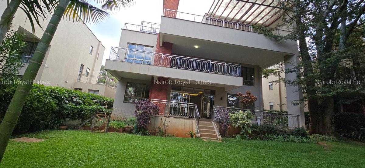 5 Bed Townhouse with En Suite at Lavington Green - 4