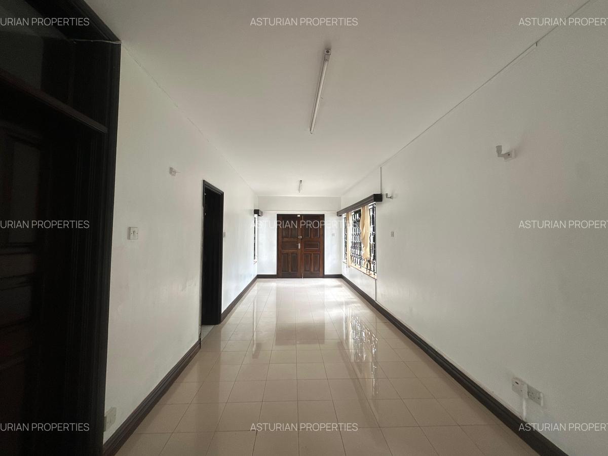 4 Bed Villa with En Suite in Lavington - 8