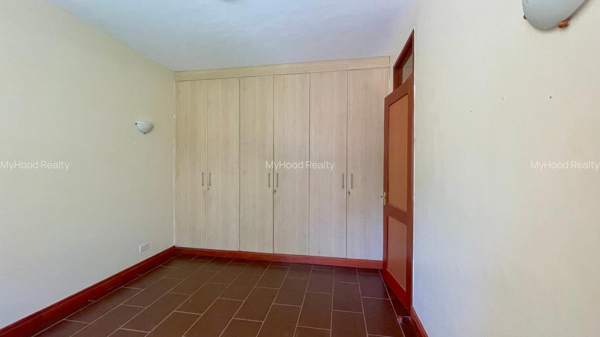 4 Bed House with En Suite in Runda - 6