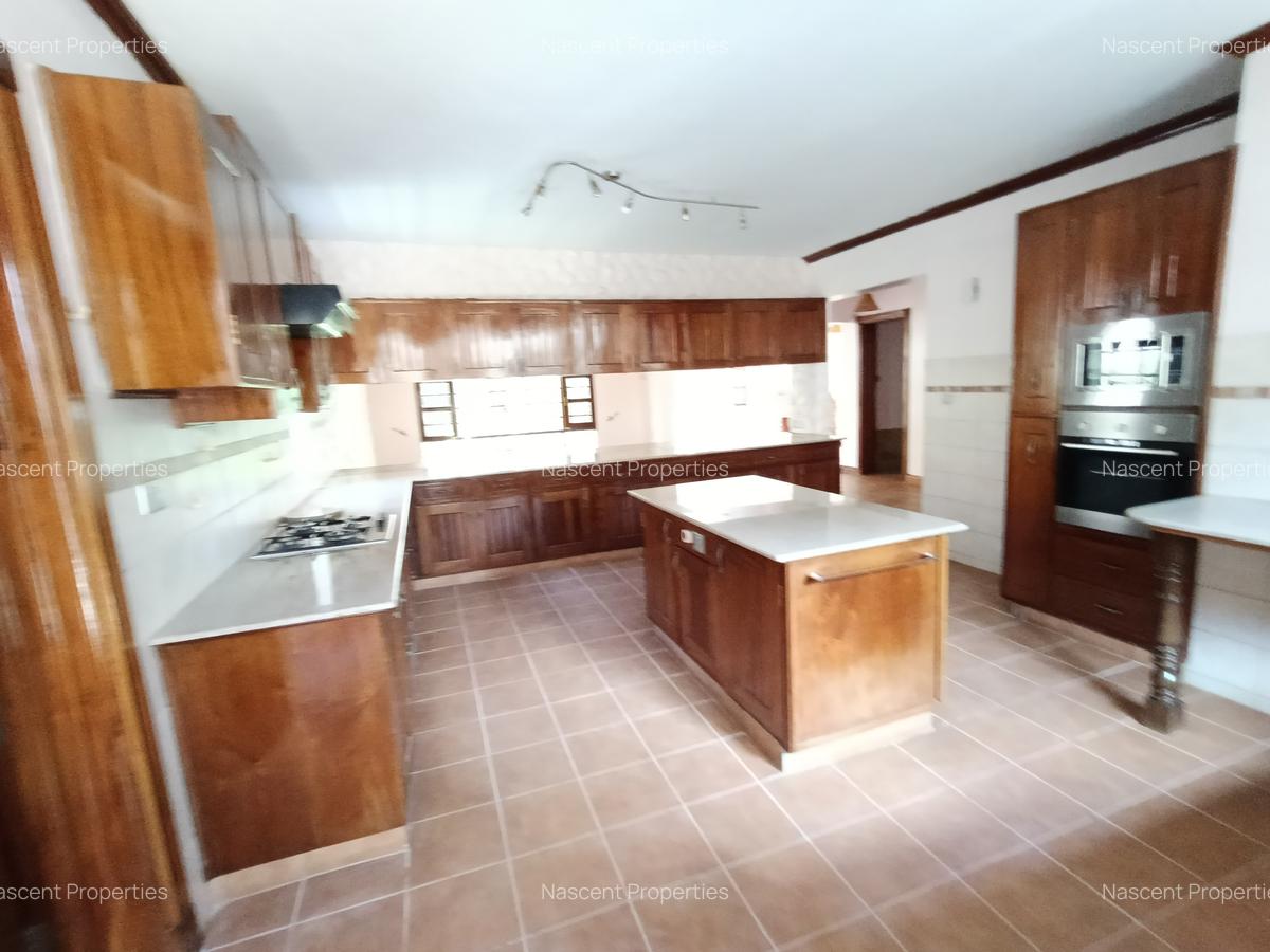 4 Bed Townhouse with En Suite in Spring Valley - 4