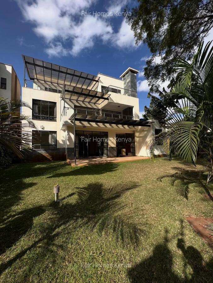 5 Bed Townhouse with En Suite at Lavington Green - 1