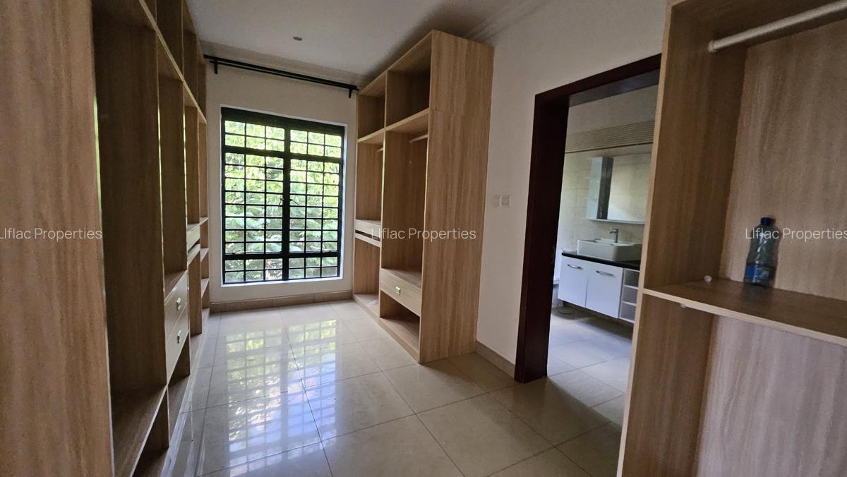 4 Bed Townhouse with En Suite in Kiambu Road - 6