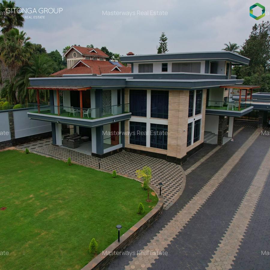 5 Bed House with En Suite in Runda - 1