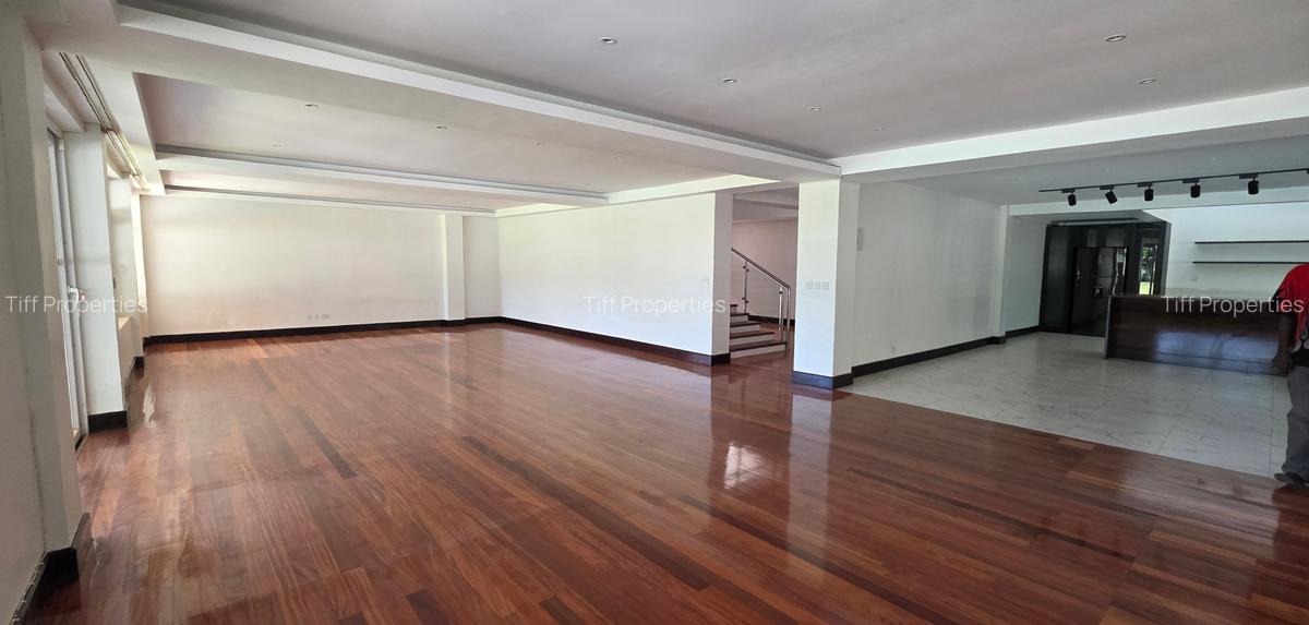 5 Bed House in Runda - 5