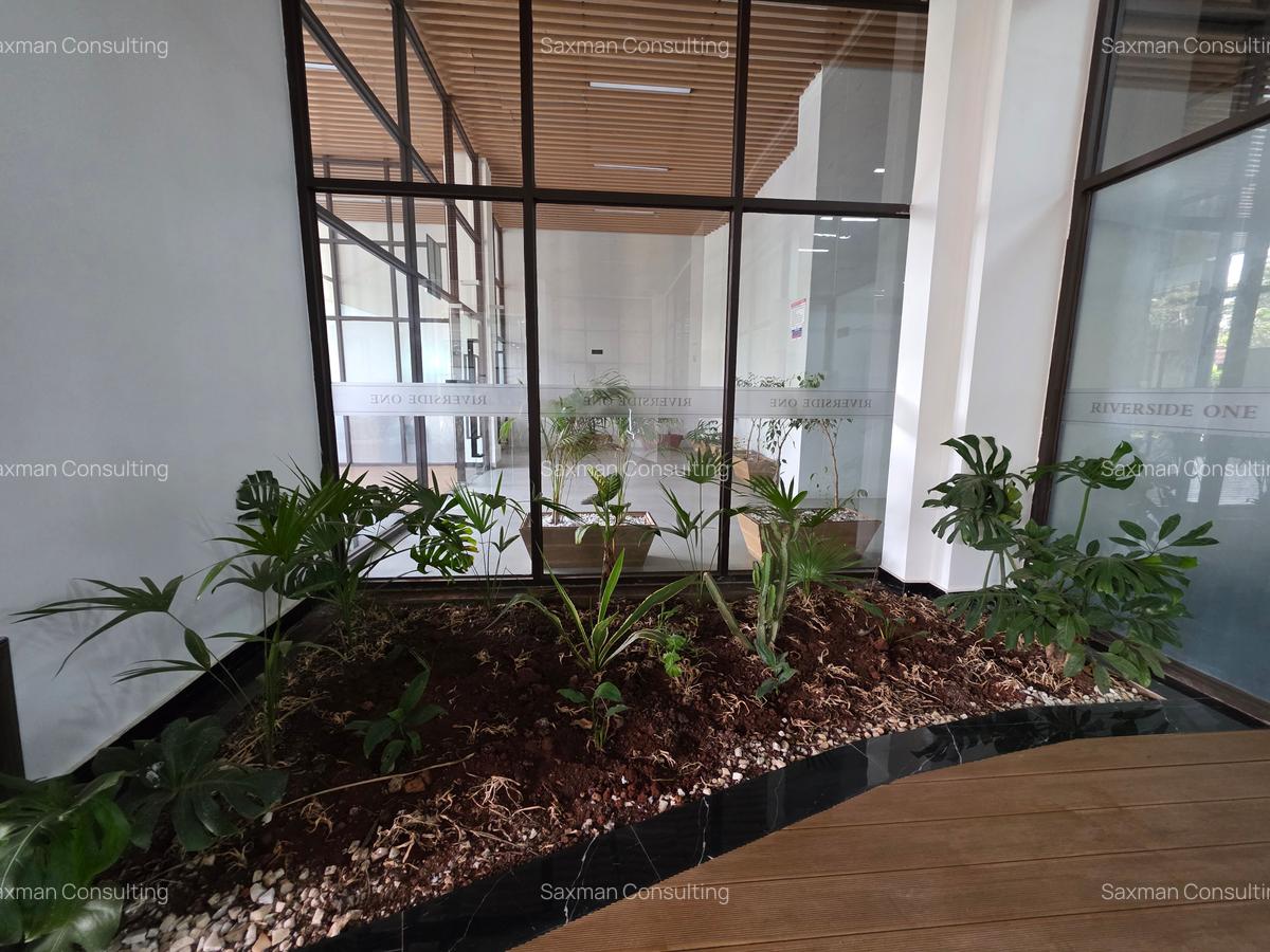 2 Bed Apartment with En Suite in Riverside - 18