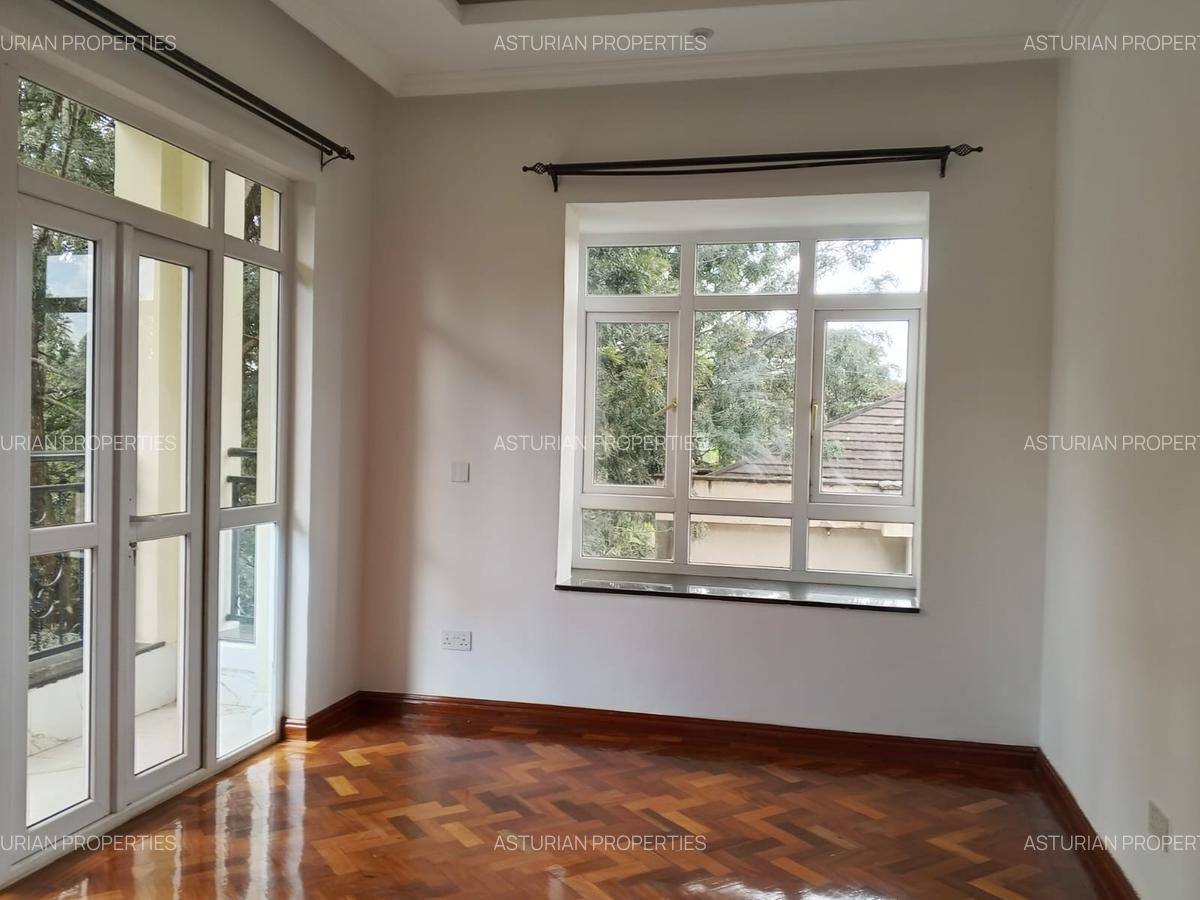 4 Bed Townhouse with En Suite in Lavington - 11