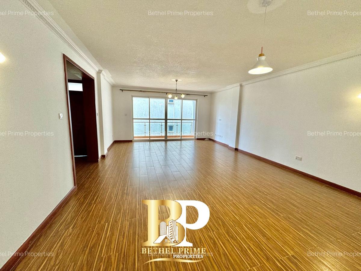 3 Bed Apartment with En Suite in Riverside - 14