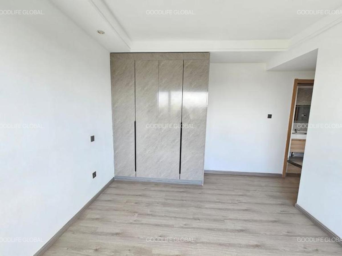 1 Bed Apartment with En Suite at Riverside - 12