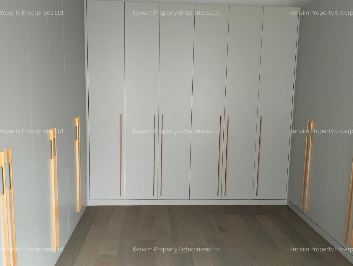 5 Bed Townhouse with En Suite in Lavington - 20