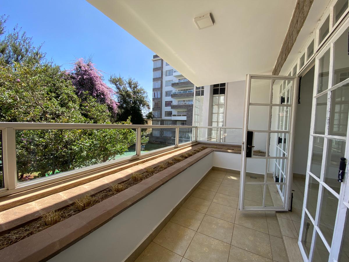 3 Bed Apartment with En Suite in Lavington - 2