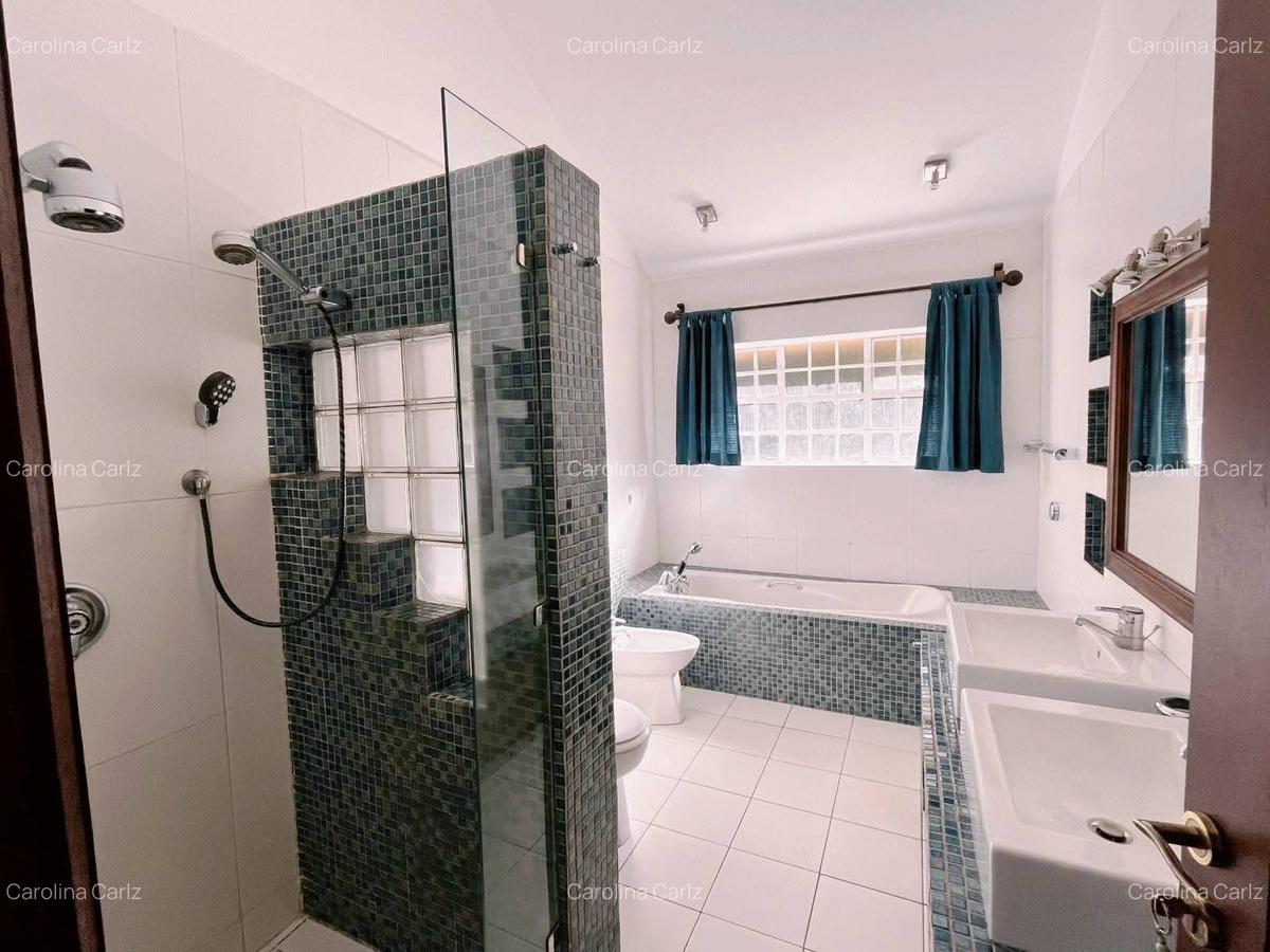 3 Bed House with En Suite at Spring Valley - 6