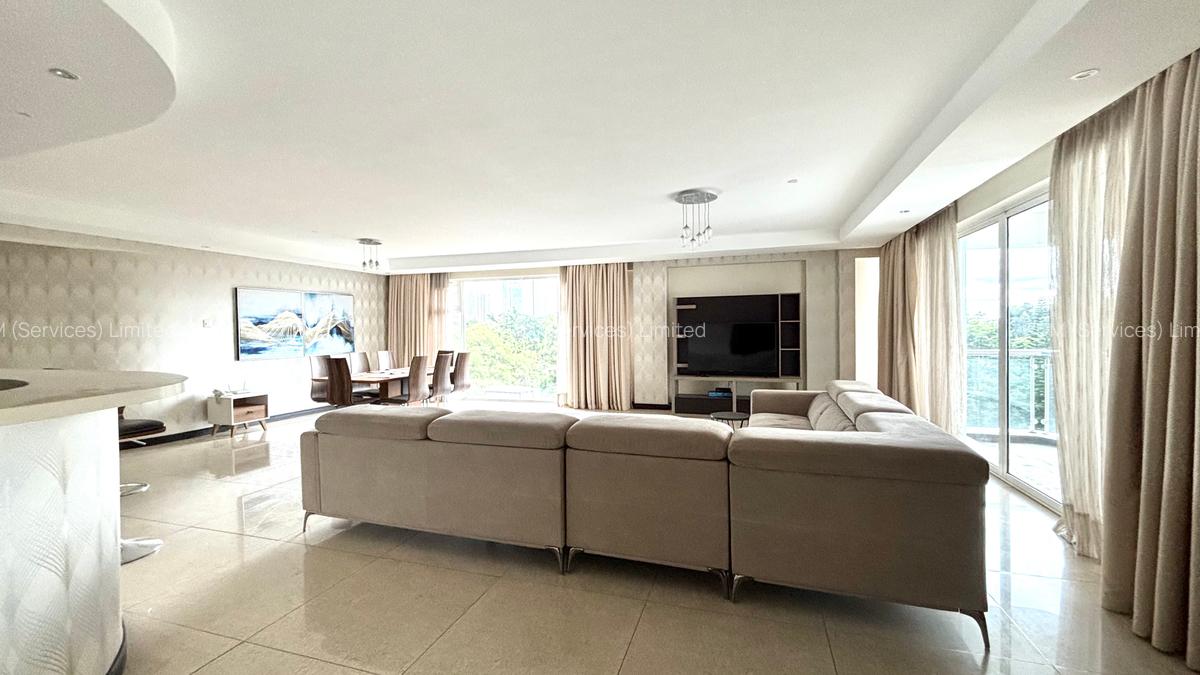 Furnished 3 Bed Apartment with En Suite in Riverside - 3