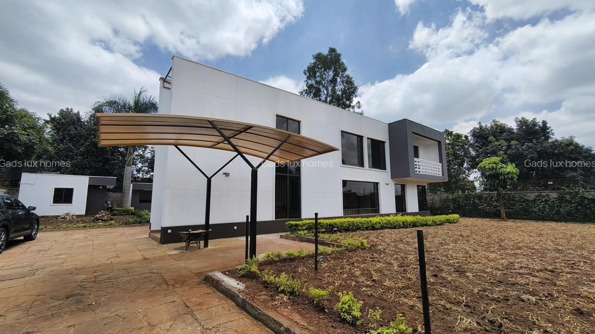 5 Bed Villa with En Suite at Runda - 1