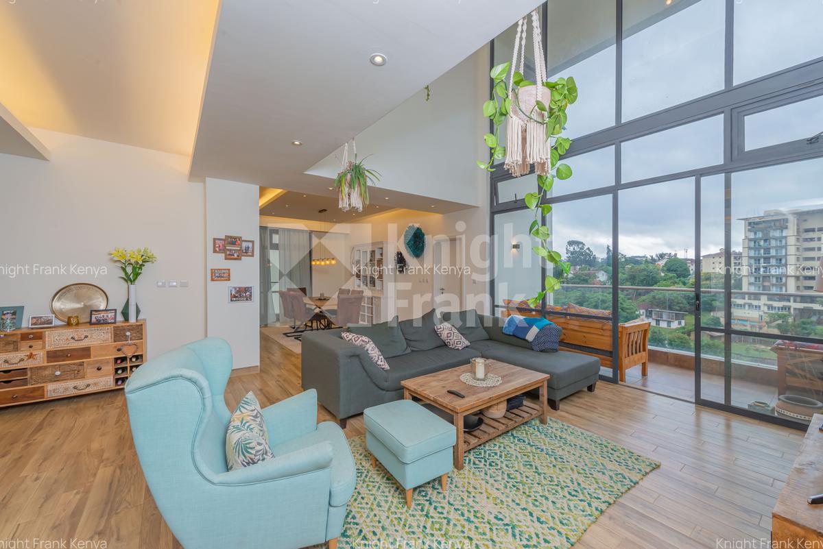 4 Bed Apartment with En Suite at Riverside Gardens - 1