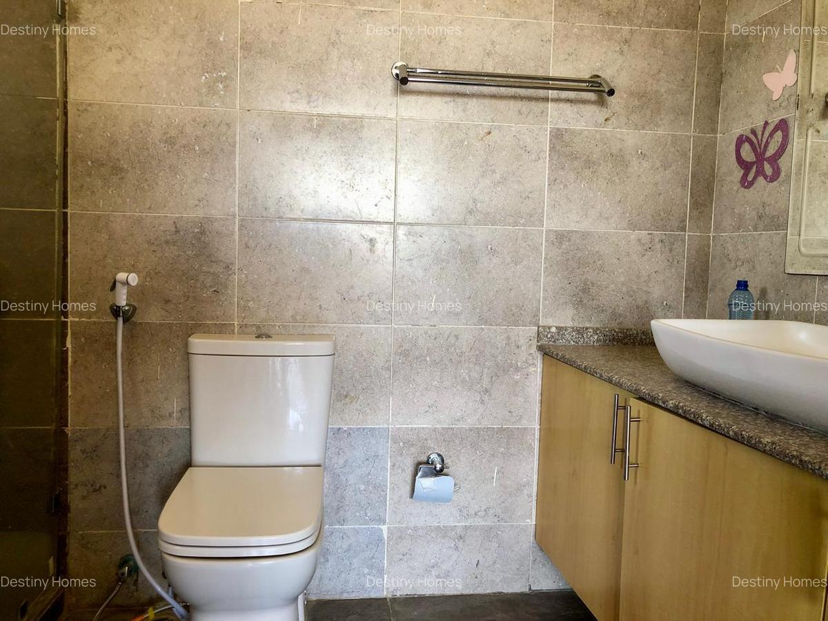 3 Bed Apartment with En Suite in Kilimani - 8