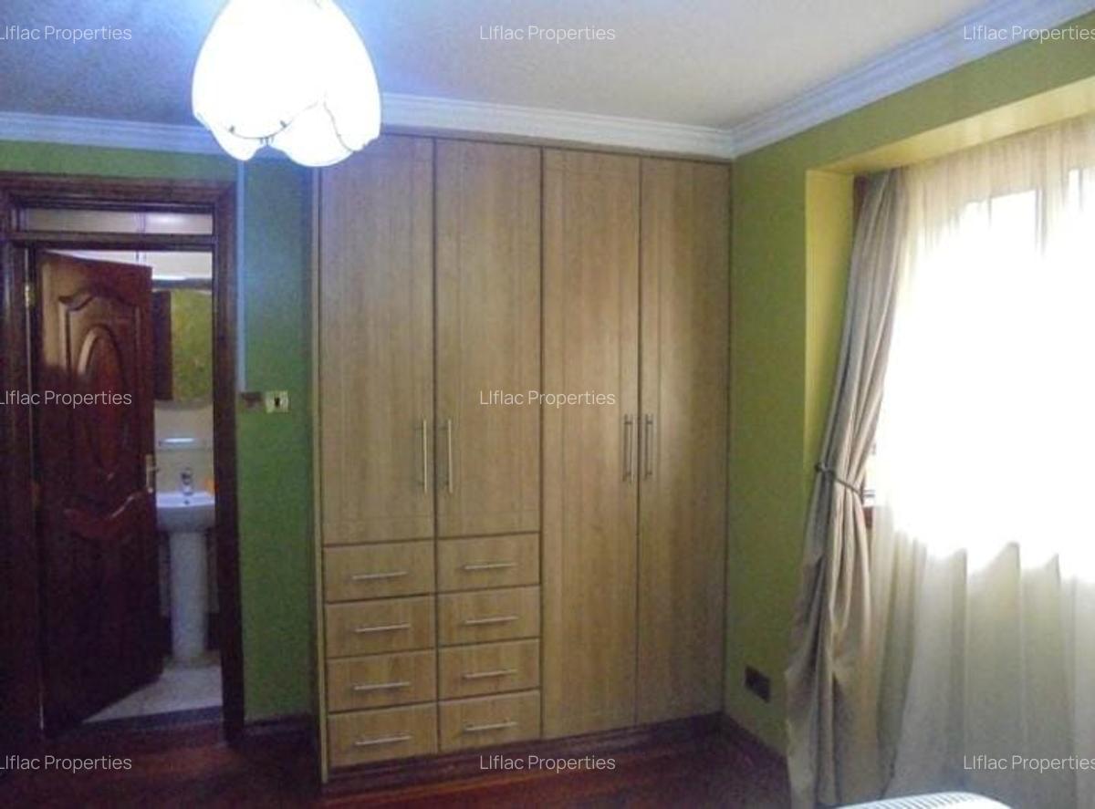 4 Bed Townhouse with En Suite in Runda - 13