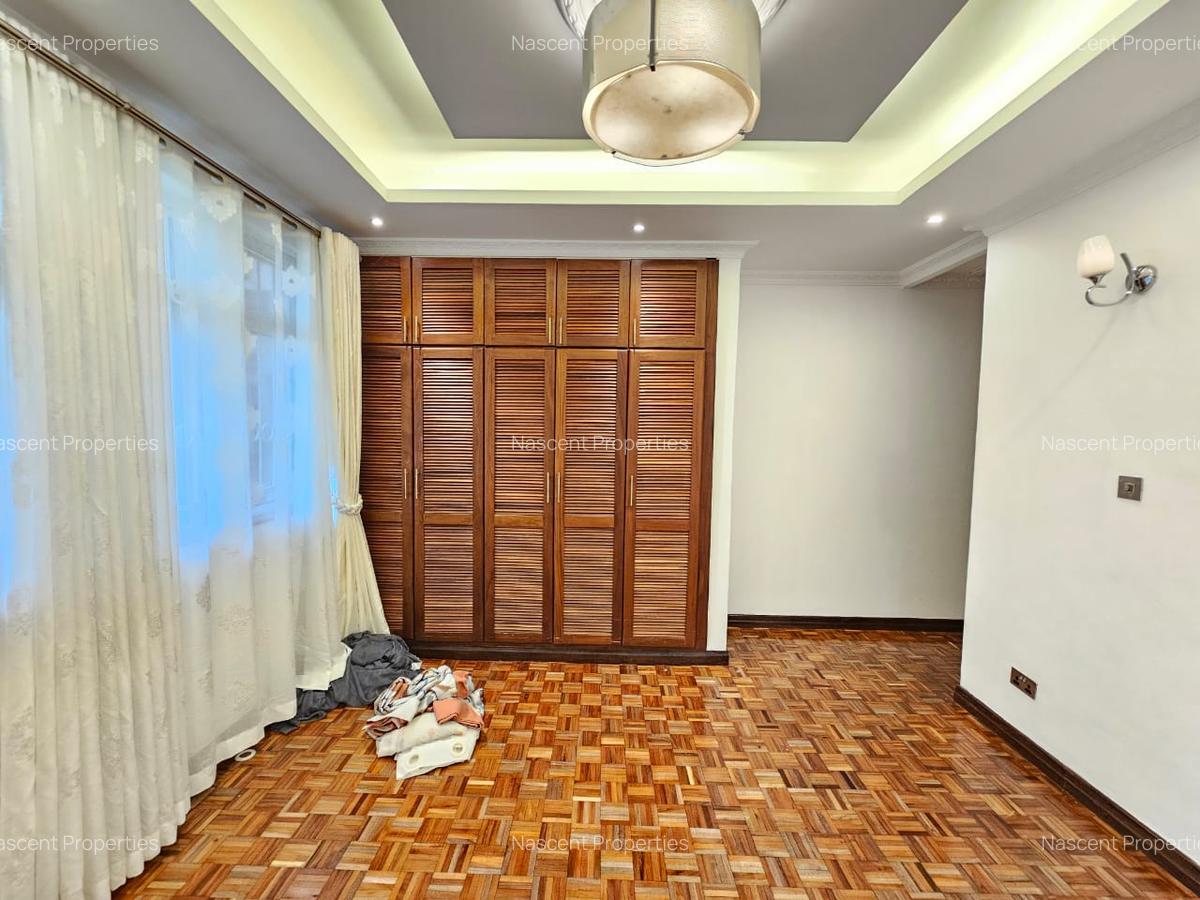 4 Bed House with En Suite in Runda - 19