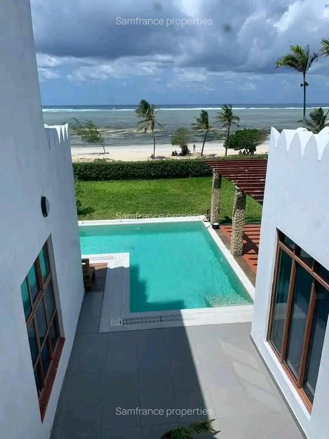 3 Bed Apartment with Swimming Pool at Sultan Palace - 5