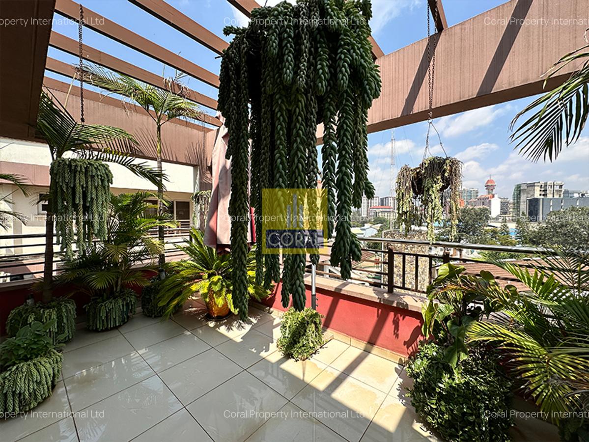 4 Bed Apartment in Parklands - 12