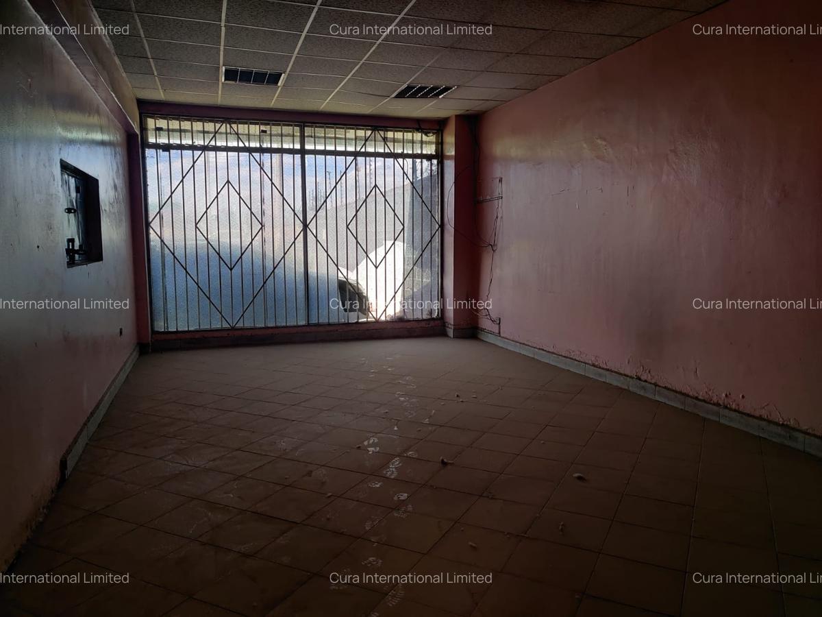 18,000 ft² Warehouse with Parking in Mombasa Road - 5