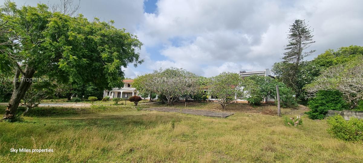 4.4 ac Land at Kuruwitu - 17