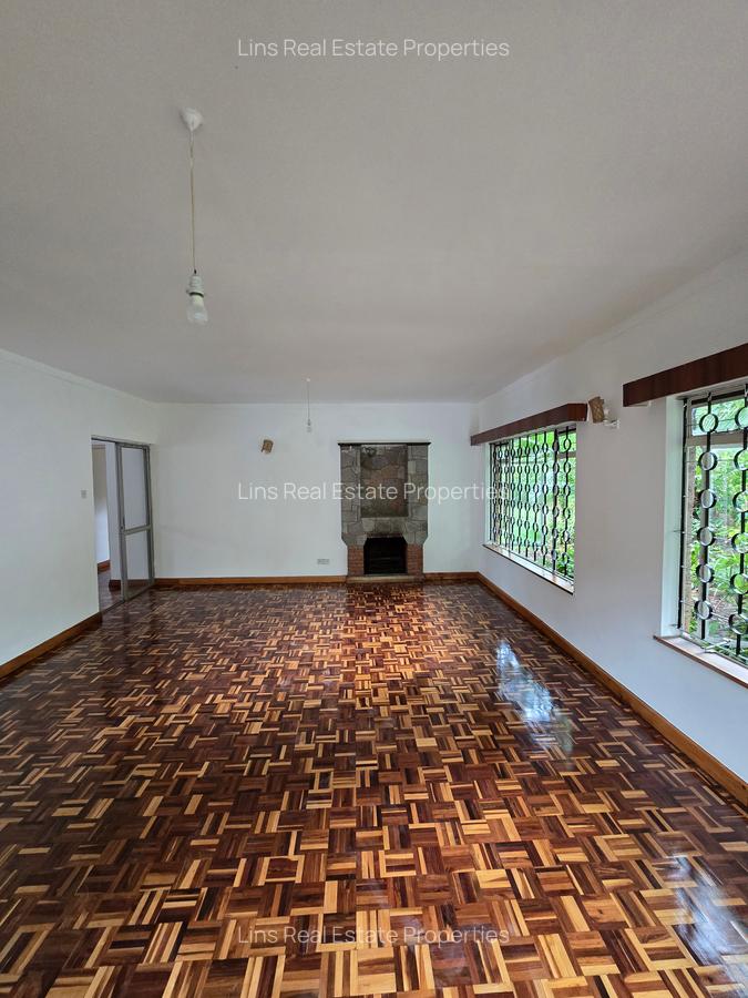 4 Bed Townhouse with En Suite in Lavington - 6