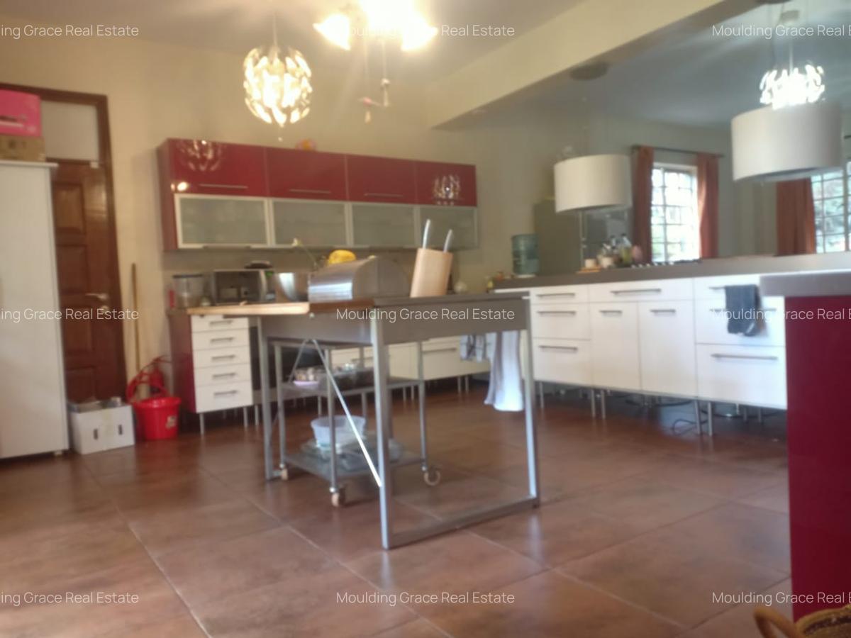 3 Bed House with En Suite in Karen - 3