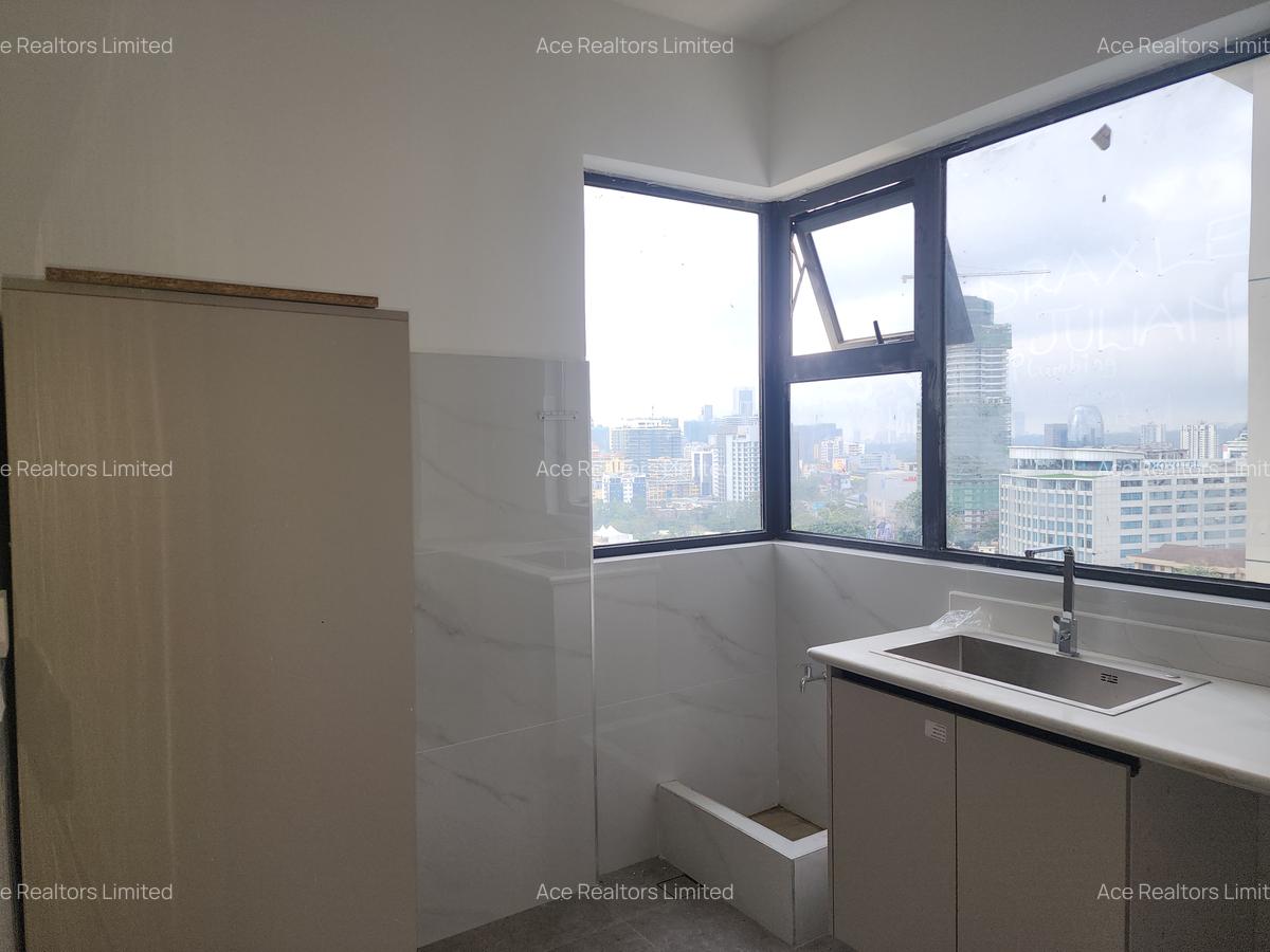 2 Bed Apartment with En Suite at Westlands Road - 5