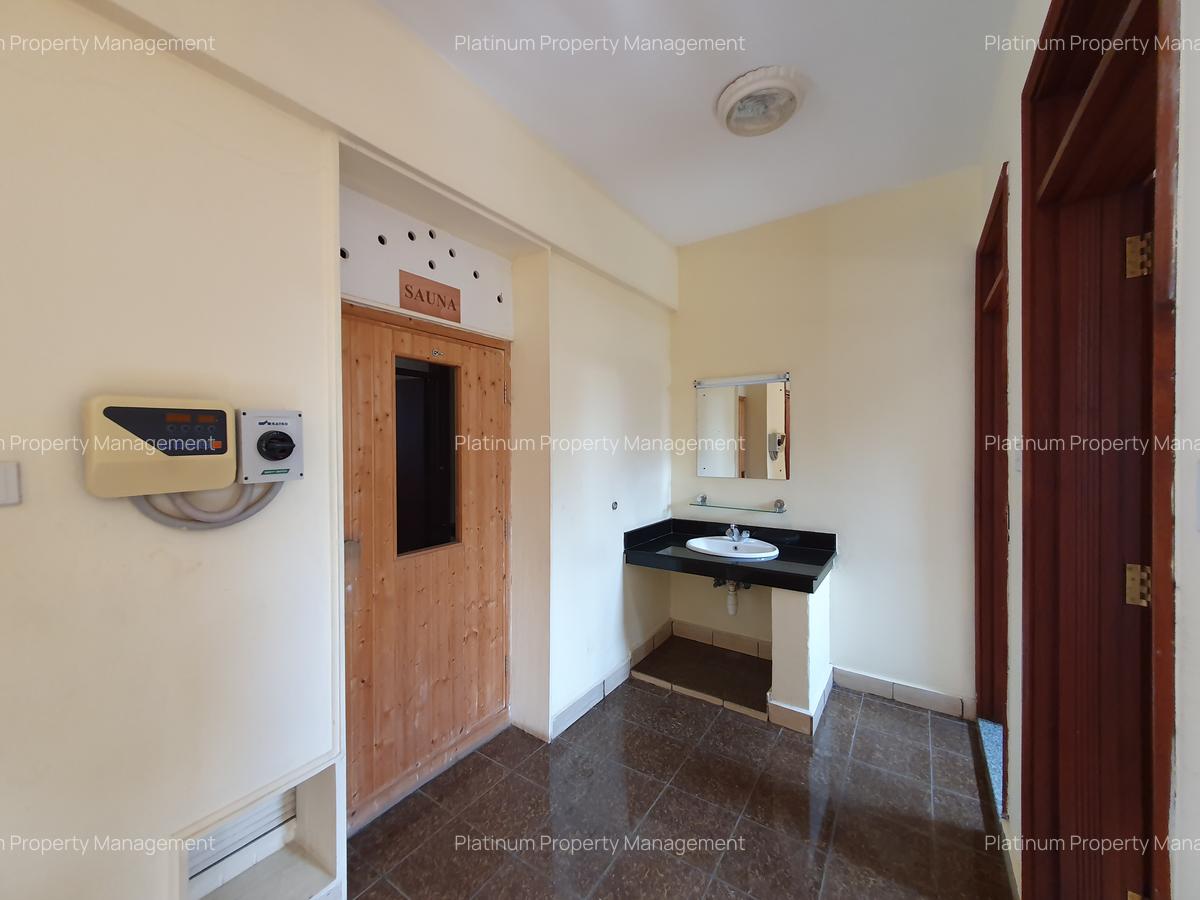 3 Bed Apartment with En Suite at 1St Parklands Avenue - 18