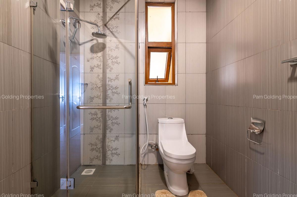 Furnished 1 Bed Apartment with En Suite in Westlands Area - 16