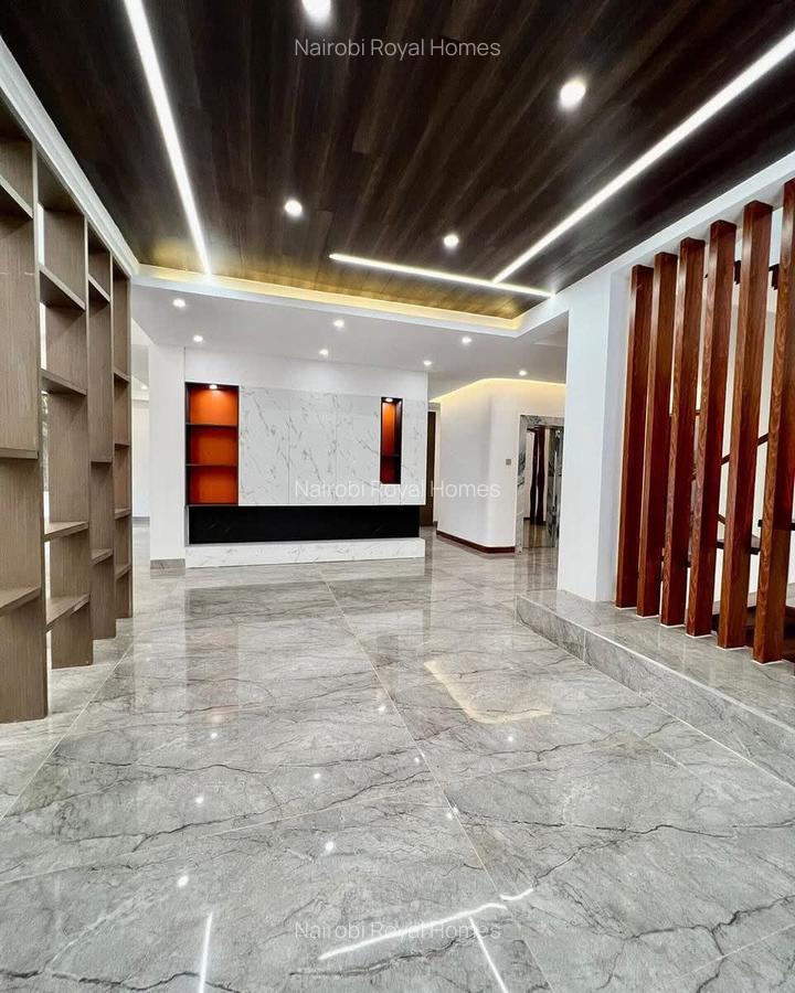 9 Bed House with En Suite at Lavington Green - 14