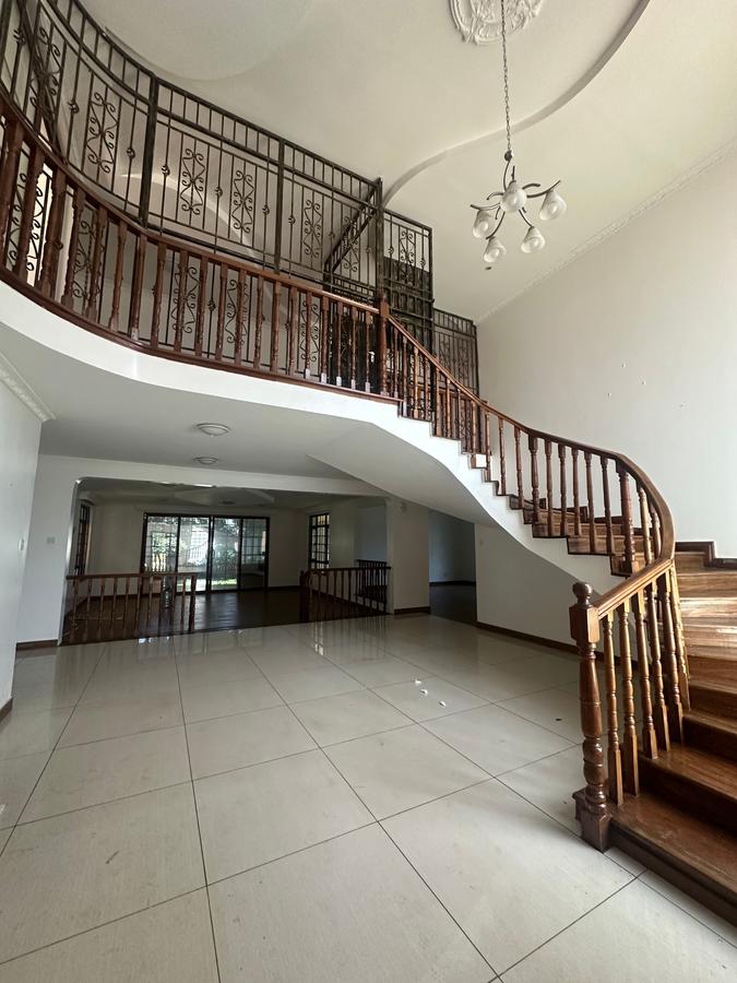 5 Bed Townhouse with En Suite in Runda - 3