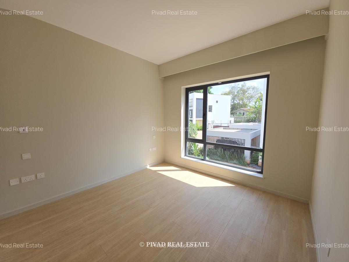 5 Bed Townhouse with Garden in Kyuna - 13